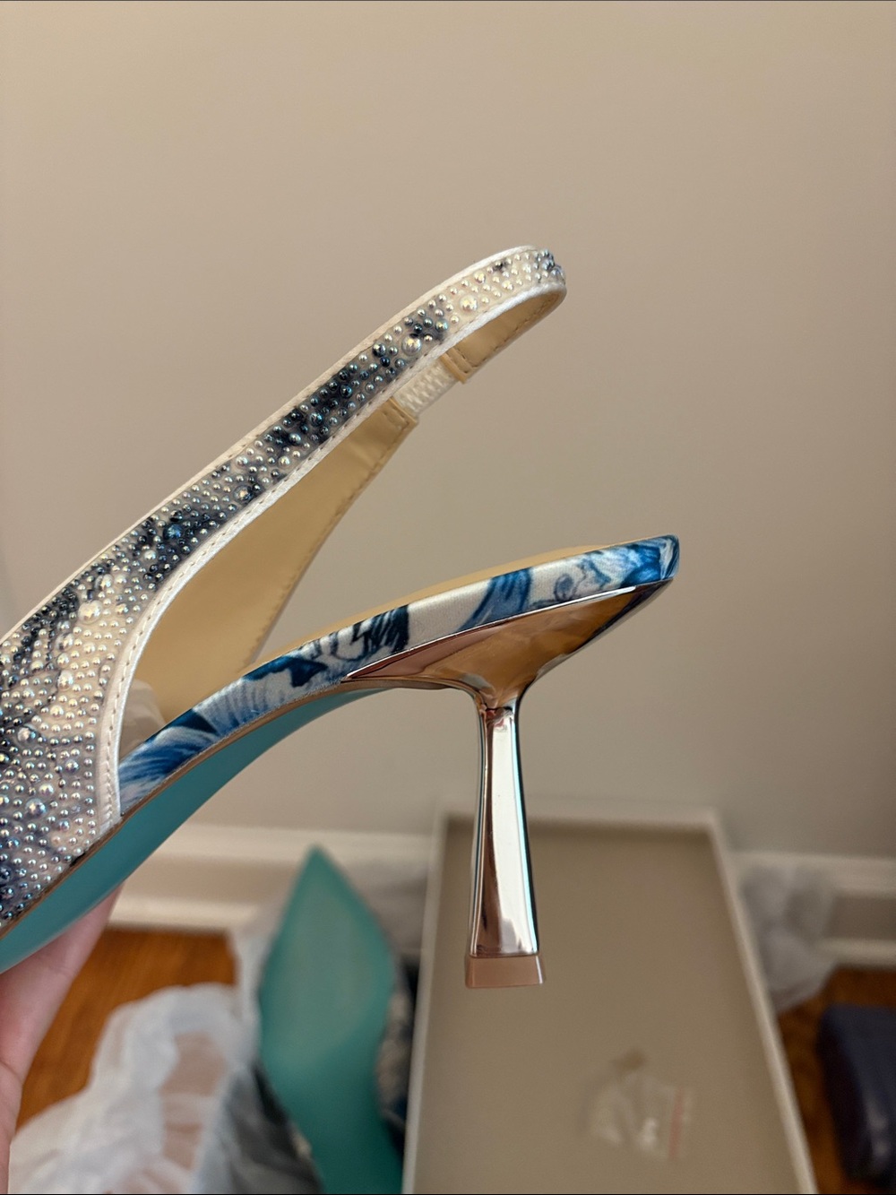 Betsey Johnson Navy & White Pointed Slingback Heels - Picture 4 of 4